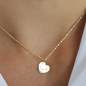 Die original Kintsugi Herzkette in Gold, geflickter Kintsukuroi-Schmuck, handgefertigte Porzellanscherbe 24k