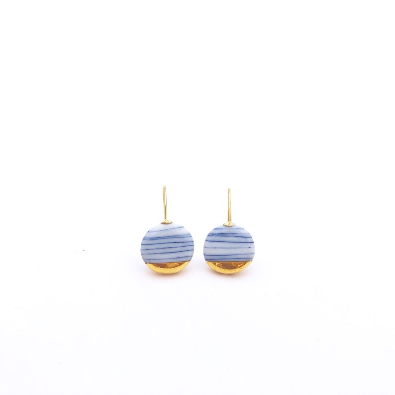 Blue white pottery earrings, porcelain jewelry, Delft blue, solid 18k gold, classic dangle earring, ceramic and clay, colourful image 5