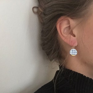 Plaid porcelain earrings, minimalist ceramic jewelry, slow fashion jewelry, minimalist gold earring, blue and white, OeiCeramics image 2