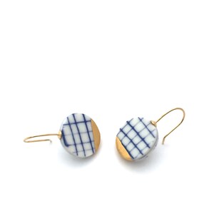 Plaid porcelain earrings, minimalist ceramic jewelry, slow fashion jewelry, minimalist gold earring, blue and white, OeiCeramics image 4