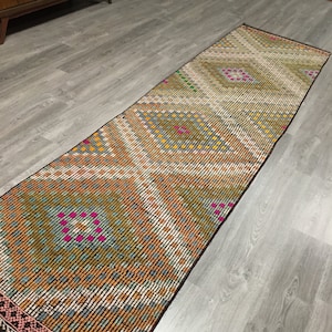 Turkish Kilim Rug Runner / Kilim Runner/ Anatolian Runner/Bohemian Runner/Kitchen Runner Rug/Ethnic Runner Rug/Flooring Runner/Office Runner