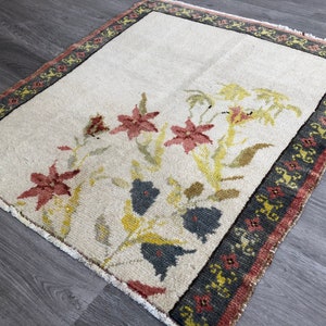Bohemian Wool Rug,Oushak Rug,Anatolian Rug,Pastel Rug,Oushak Rug,Vintage Rug,Turkish Rug,Distressed RugEthnic Rug,Flower Rug,Wool Rugs