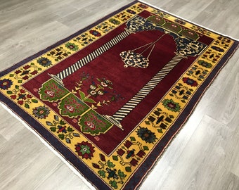 Vintage Turkish Prayer Rug,Hand-Knotted Wool Konya Rug (3'11'' x 6'1'')