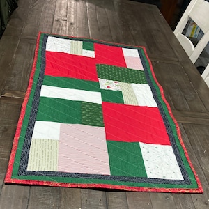 Easy Quilt Pattern, Christmas Table Runner Pattern for Beginners, Mosaic Color Block Christmas Table Runner, Holiday Dining Table
