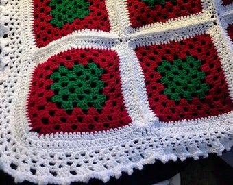 Christmas Granny Square Crochet Blanket Pattern, Winter Holiday Colors (PDF Pattern)