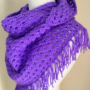 Easy & Quick Crochet Triangle Shawl, Beginner Triangle shawl, Easy Crochet Scarf, Beginner Crochet Shawl Pattern image 2