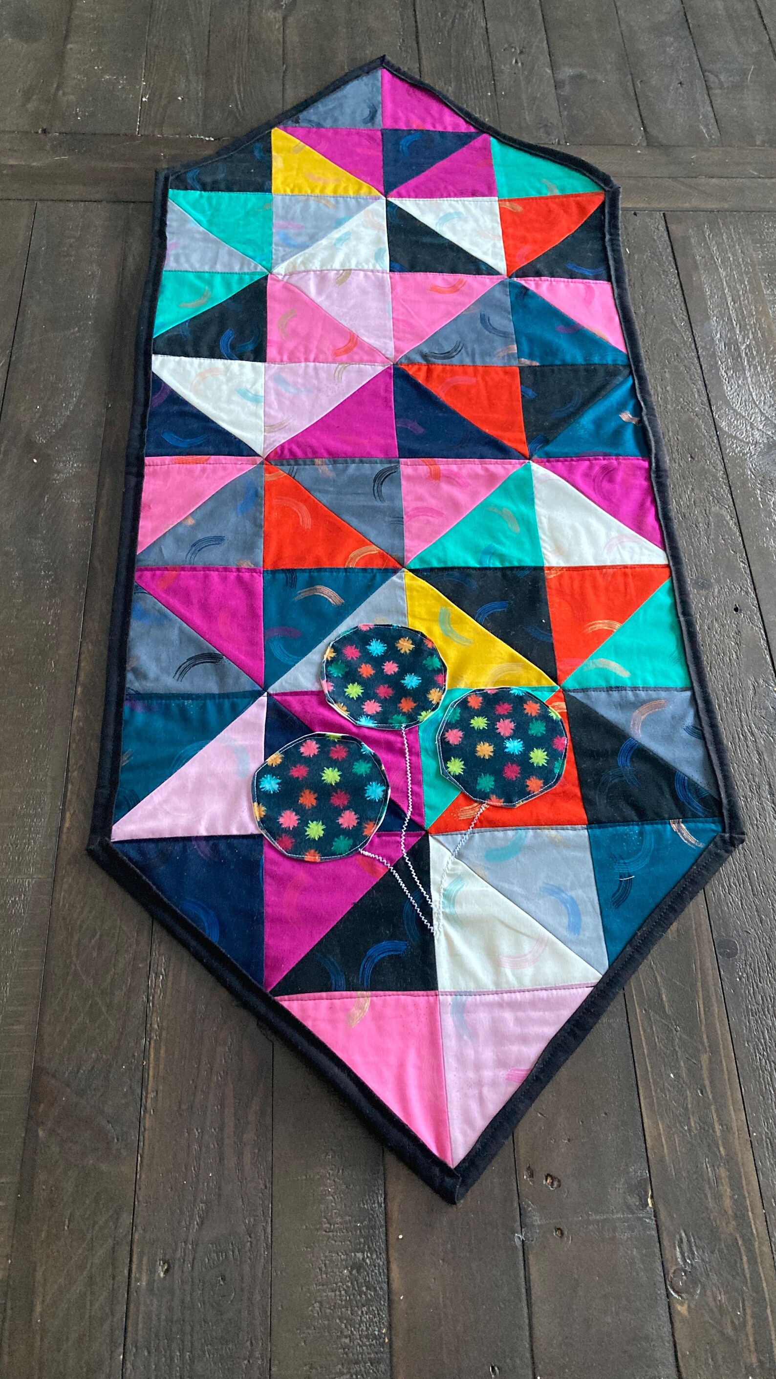 Scrappy Table Runner Pattern for Charm Packs, Easy Quilt Patterns ...