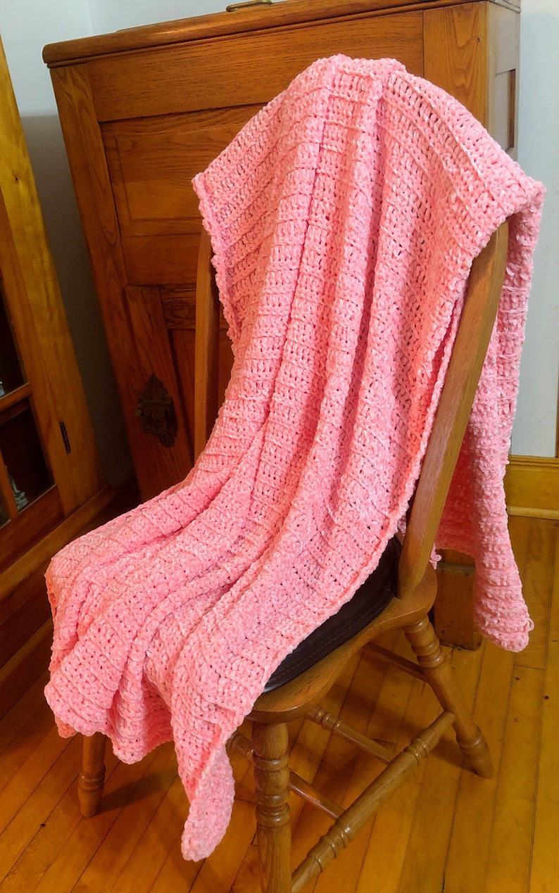 Velvet Yarn Crochet Blanket Pattern, Chunky Crochet Afghan, Easy