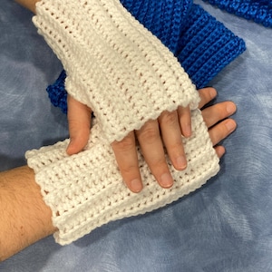Wrist Warmers Pattern, Beginner Crochet Pattern, Quick and Easy Crochet Fingerless Gloves Pattern, Fingerless Mitts Pattern PDF