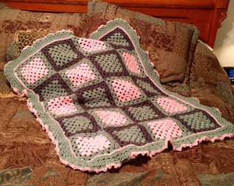 Blushing Ruffle Granny Square Blanket, beginner crochet blanket baby, lap blanket crochet throw, easy granny square, crochet blanket pattern
