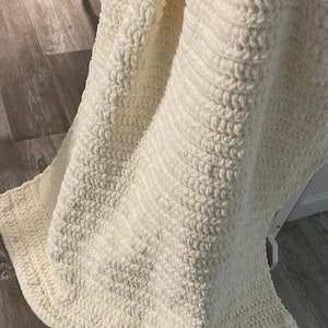 Easy Chunky Crochet Afghan Pattern, Big Yarn Blanket, Beginner Friendly Comfy Chunky Crochet Blanket Pattern, Cream Blanket Pattern