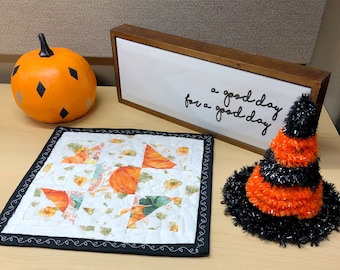 Little Pumpkin Patch Trivet Quilt Pattern, mini quilt pattern, easy potholder pattern, trivet pattern, handmade gift, sewing pattern