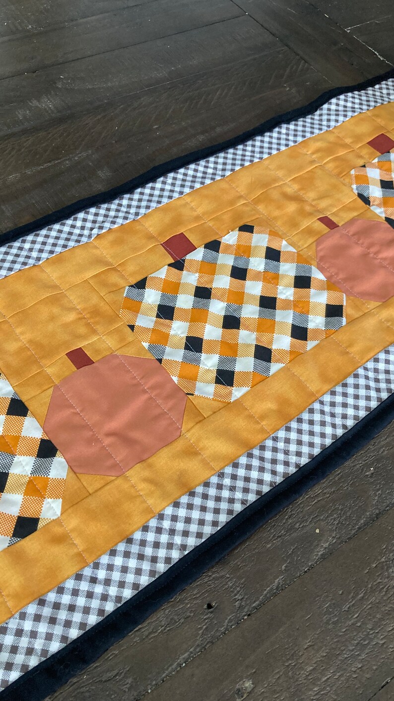 Plaid Pumpkins Table Runner Easy Quilt Pattern Printable PDF, fast table runner, fall dining table decor, gingham pumpkin mini quilt pattern image 6