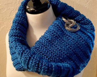 Beginner Neck warmer PDF pattern, instant download, cozy winter accessory, adjustable rectangle scarf, Easy Chunky Cowl Crochet Pattern,