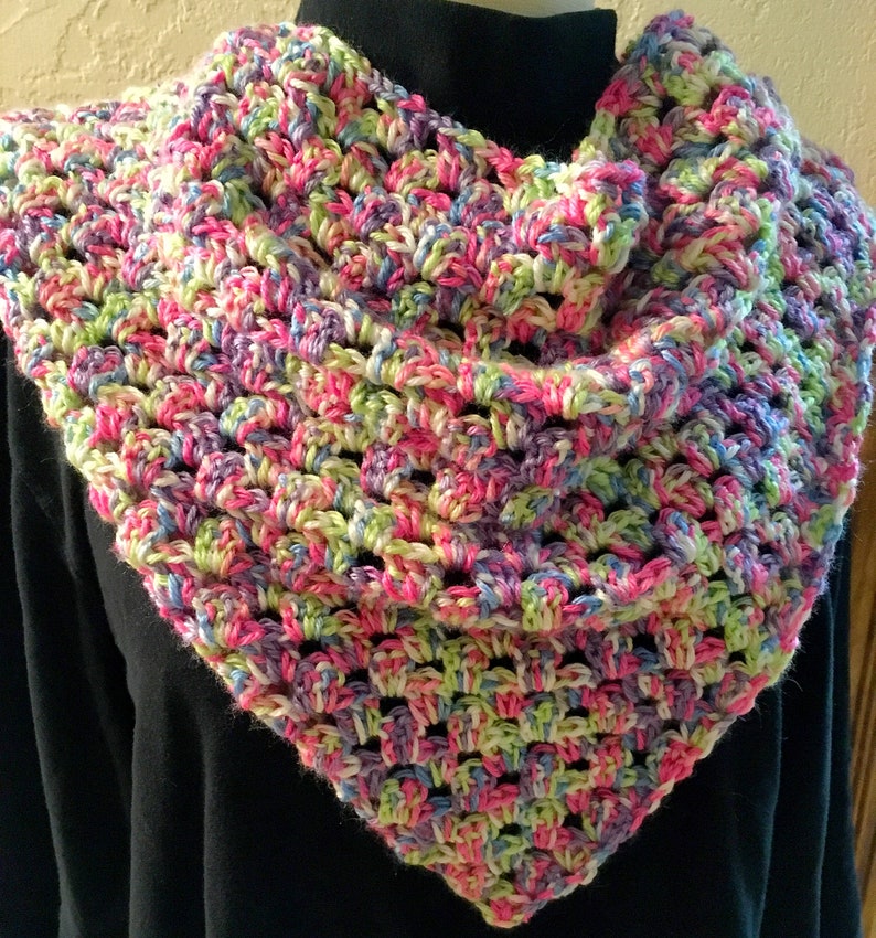 Easy & Quick Crochet Triangle Shawl, Beginner Triangle shawl, Easy Crochet Scarf, Beginner Crochet Shawl Pattern image 4