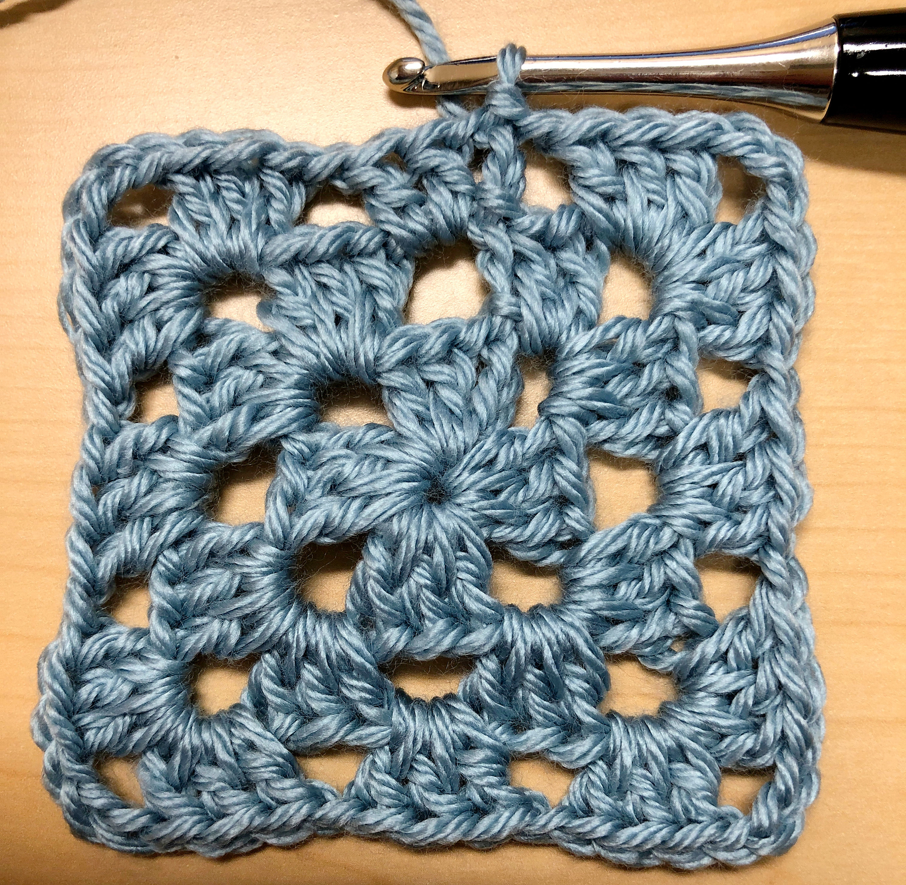How to Crochet a Granny Square for Beginners, How to Crochet the Classic Granny Square, easy square crochet pattern