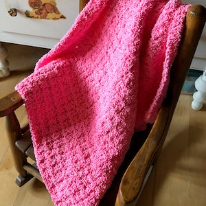 7 Hour Crochet Soft Bassinet Blanket Quick and Easy Baby Blanket Pattern Cozy and Snuggly image 3