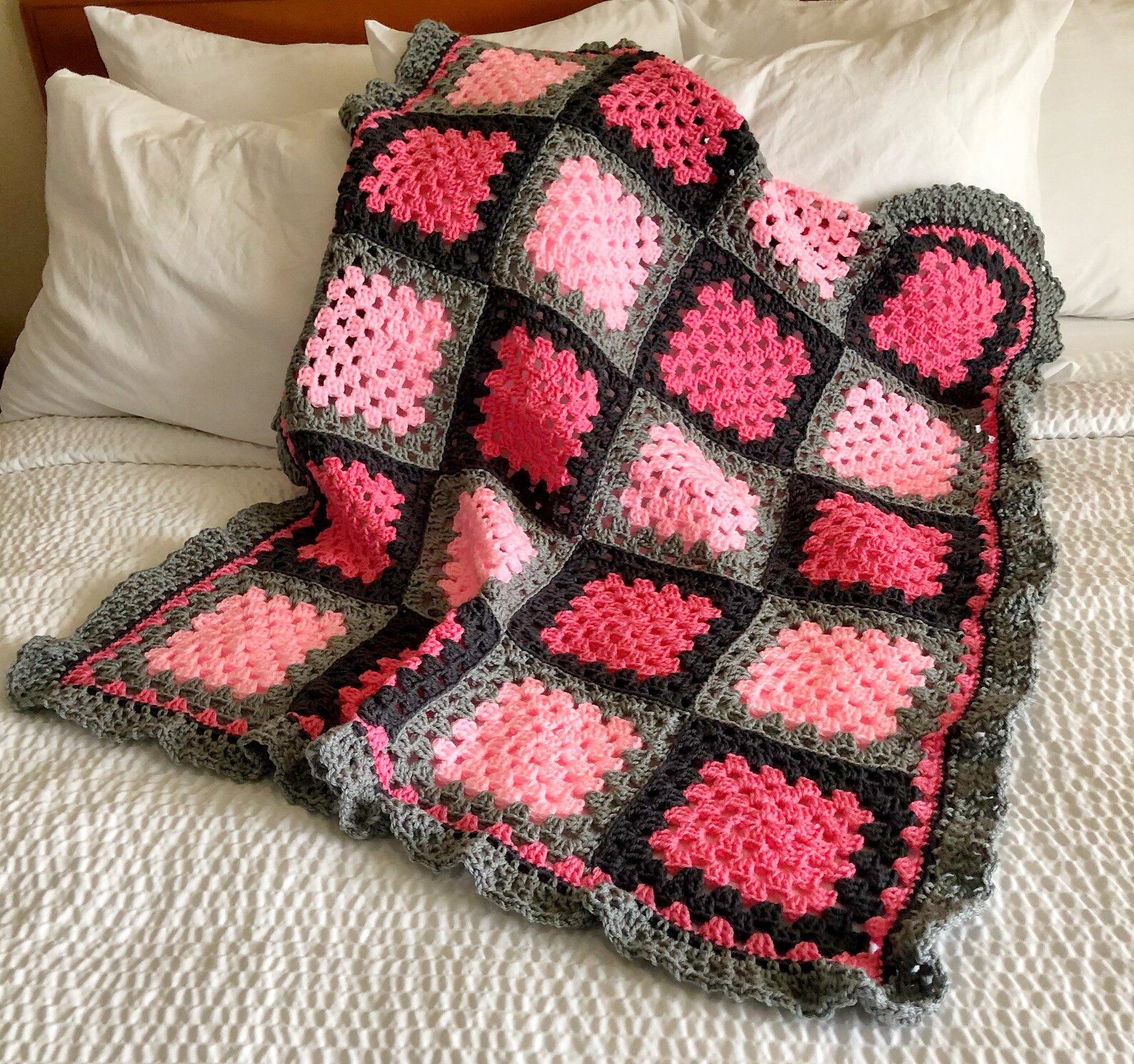 Easy Pink and Grey Baby Blanket Pattern, Granny Square Pattern