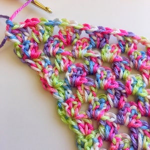 Easy & Quick Crochet Triangle Shawl, Beginner Triangle shawl, Easy Crochet Scarf, Beginner Crochet Shawl Pattern image 5