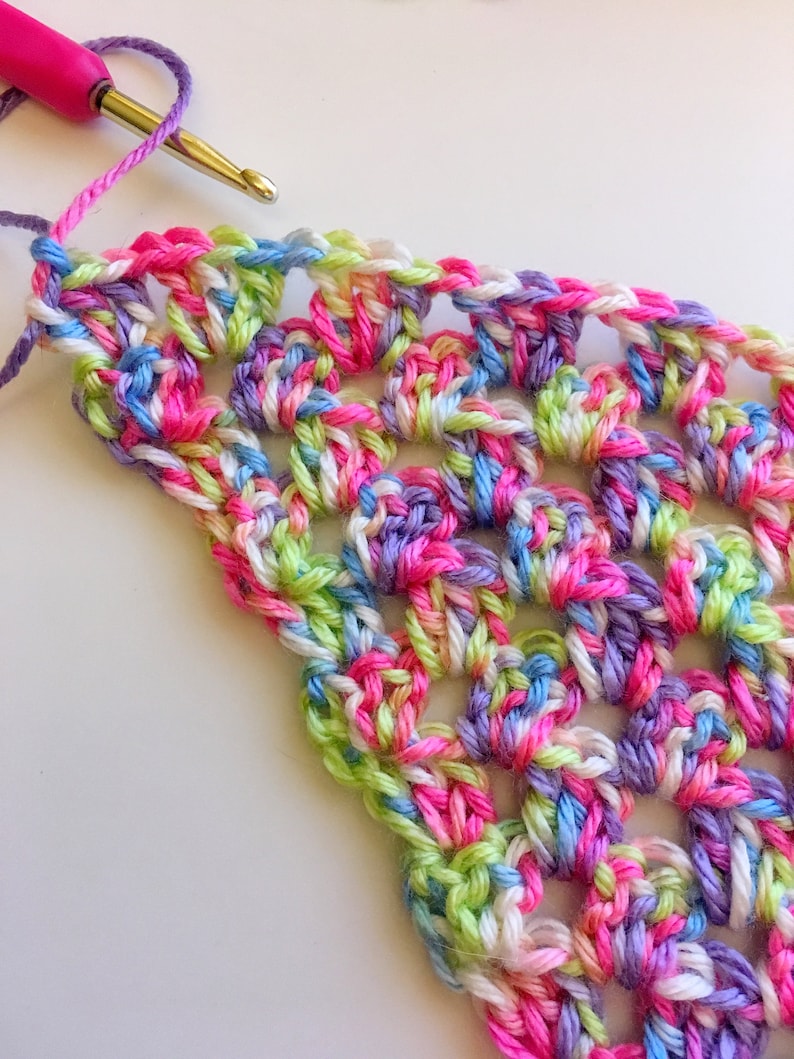 Easy & Quick Crochet Triangle Shawl, Beginner Triangle shawl, Easy Crochet Scarf, Beginner Crochet Shawl Pattern image 5