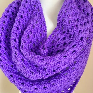 Easy & Quick Crochet Triangle Shawl, Beginner Triangle shawl, Easy Crochet Scarf, Beginner Crochet Shawl Pattern image 6