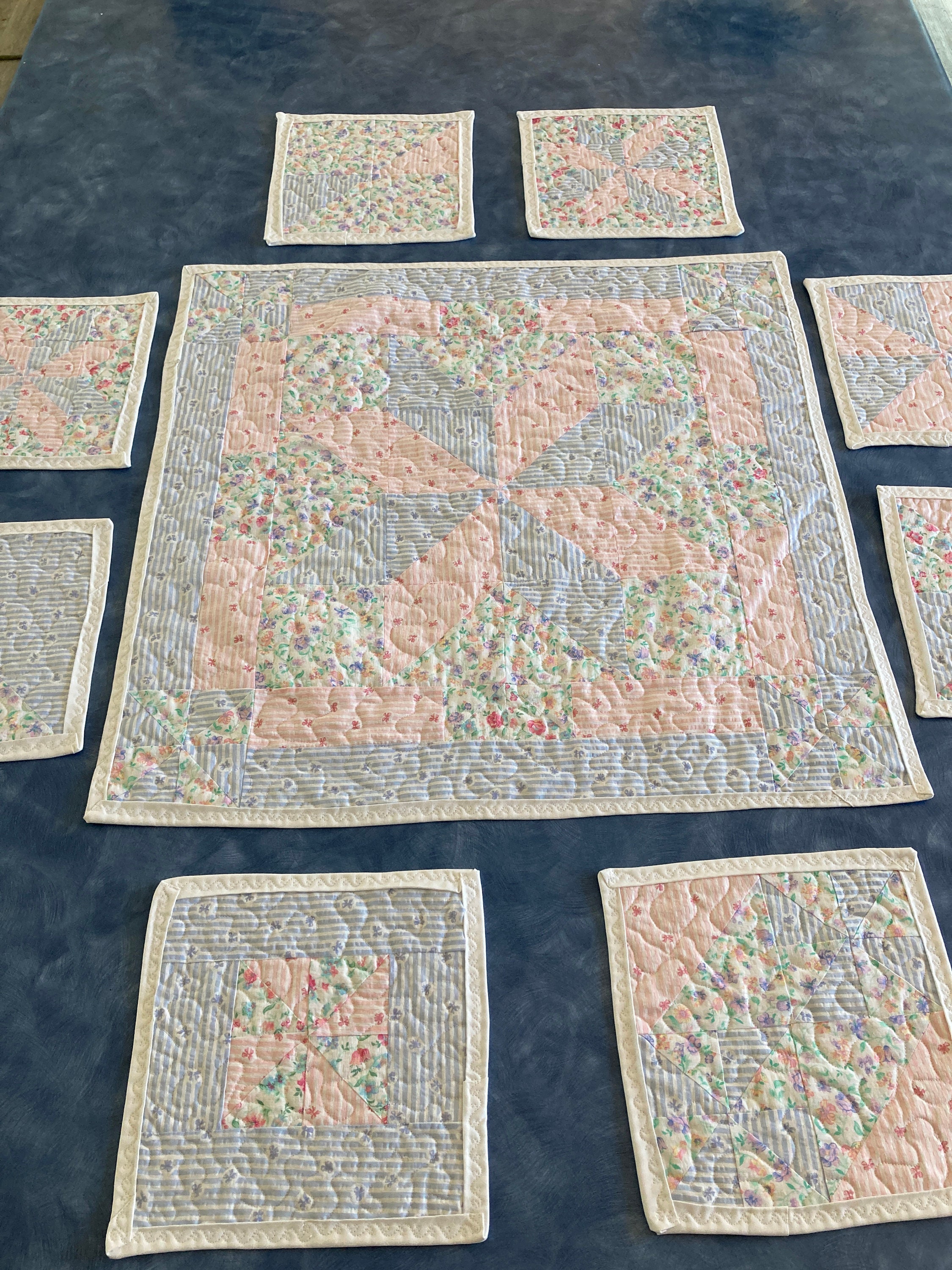 Charming Quilted Square Tablecloth Pattern Set, Table Runner Patterns ...