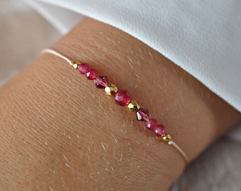 Delicato braccialetto di pietre preziose rubino regolabile, braccialetto di pietra di nascita di luglio, Swarovski, 24k oro riempito, braccialetto minimalista, braccialetto di tutti i giorni