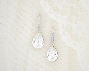 Teardrop bridal earrings Crystal wedding earrings Bridesmaid gifts Silver wedding jewelry for brides Simple rhinestone pear cut earrings