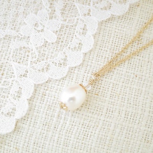 Pearl backdrop necklace Simple pearl necklace Bridal back necklace Gold bridal necklace Freshwater pearl pendant necklace Minimalist jewelry image 5
