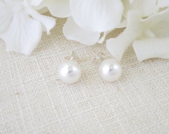 Pearl bridal studs Bridesmaid gift Simple pearl wedding jewelry 8mm pearl bridal earrings Pearl and sterling silver Minimalist earrings