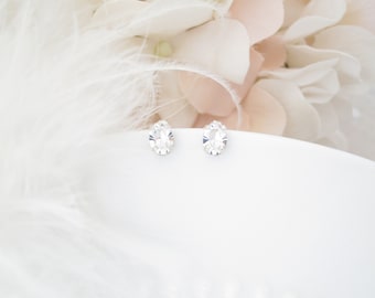 Oval crystal earrings Crystal bridal earrings studs Austrian crystal wedding earrings for brides Rhinestone earrings Simple bridal jewelry