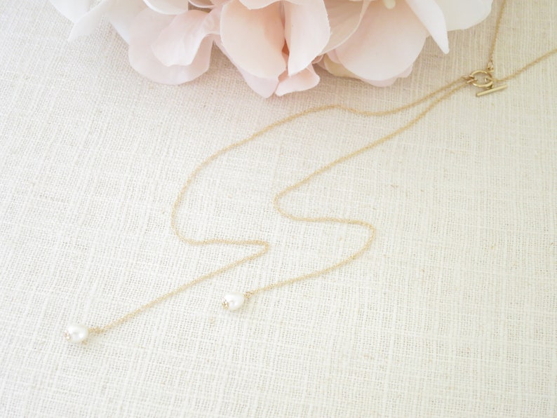 Pearl backdrop necklace Simple pearl necklace Bridal back necklace Gold bridal necklace Freshwater pearl pendant necklace Minimalist jewelry image 7