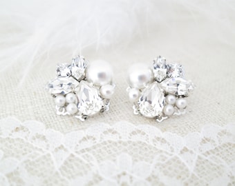 Crystal cluster bridal earrings Pearl wedding earrings for brides Vintage style bridal jewelry Rhinestone stud Wedding jewelry for brides