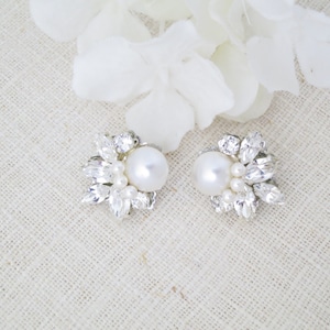 Vintage style Pearl cluster earrings Crystal bridal earrings Simple marquise star earrings Rhinestone earrings Wedding jewelry for Brides Bild 8