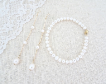 Freshwater pearl jewelry set Modern pearl bridal earrings Simple pearl earrings and bracelet Wedding jewelry set Freshwater pearl bracelet