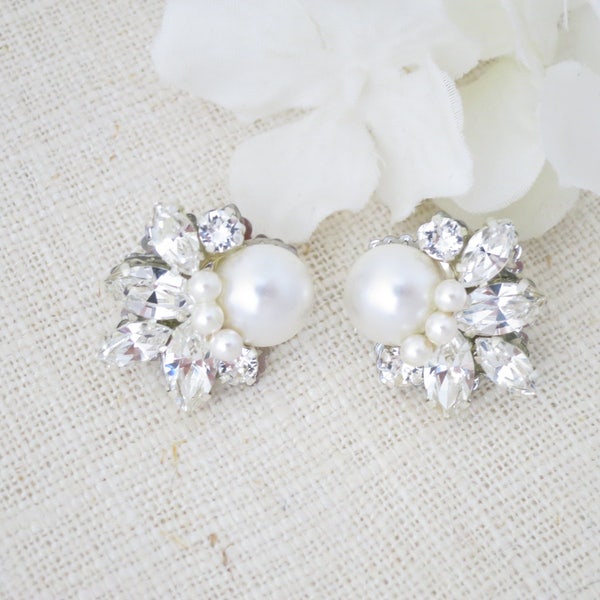 Vintage style Pearl cluster earrings Crystal bridal earrings Simple marquise star earrings Rhinestone earrings Wedding jewelry for Brides