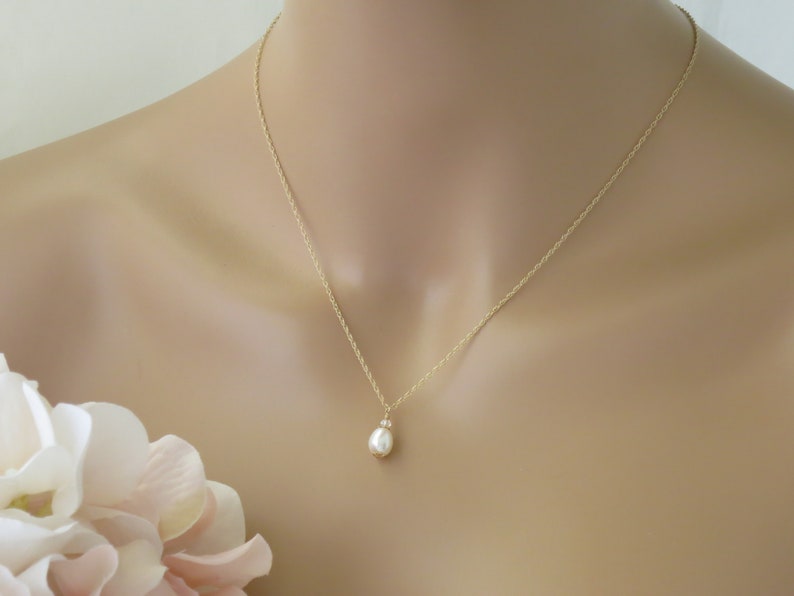 Pearl backdrop necklace Simple pearl necklace Bridal back necklace Gold bridal necklace Freshwater pearl pendant necklace Minimalist jewelry image 4