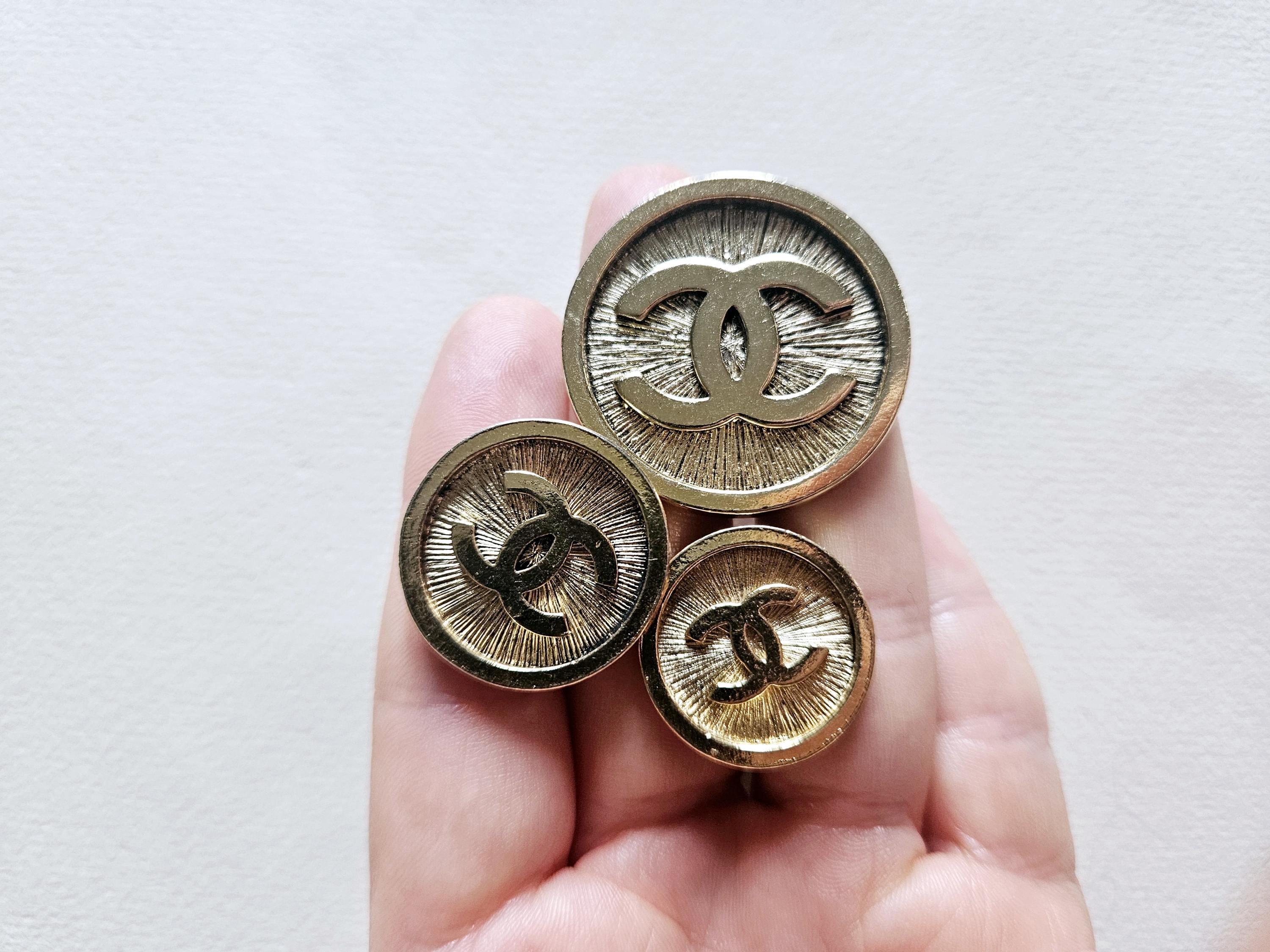 【Llife】BOTTON BROOCH Chanel Button Brooch - Etsy