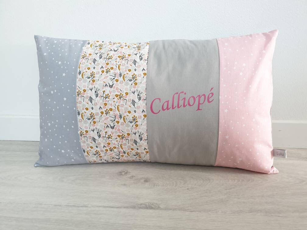 Coussin Personnalisable avec Prénom Motifs Liberty Rose, Gris, Moutarde