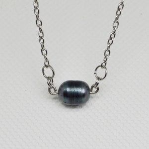 Pierced black pearl pendant womens necklace, Tahitian pearl necklace women, discreet necklace pearl Tahiti, stainless chain necklace pearl,