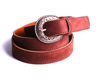 Ceinture Cuir Création Originale Nubuck Marron Maroquinerie Artisanal de Luxe made in France.