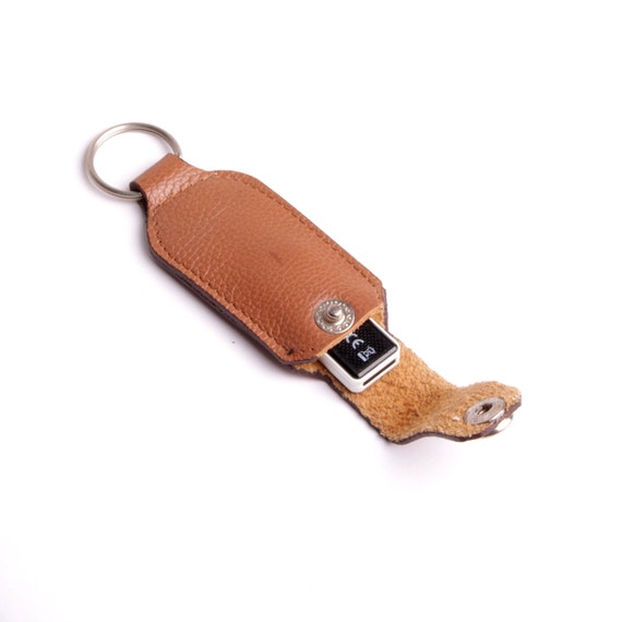 Étui Cuir USB Porte-clés Protection Stockage disque dur personnalisé fait  main en France. -  France