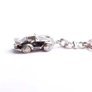 Keychain Porsche convertible car replica collection in 100% handmade workshop by France fashion.