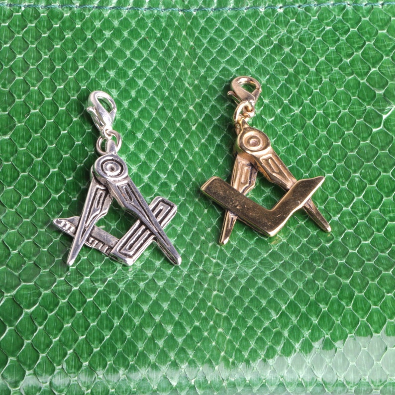 Pendentif maçonnique – Equerre et compas – Or vif