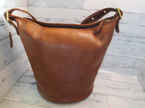 Vintage Coach British Tan Leather Large Duffle Sa… - image 1