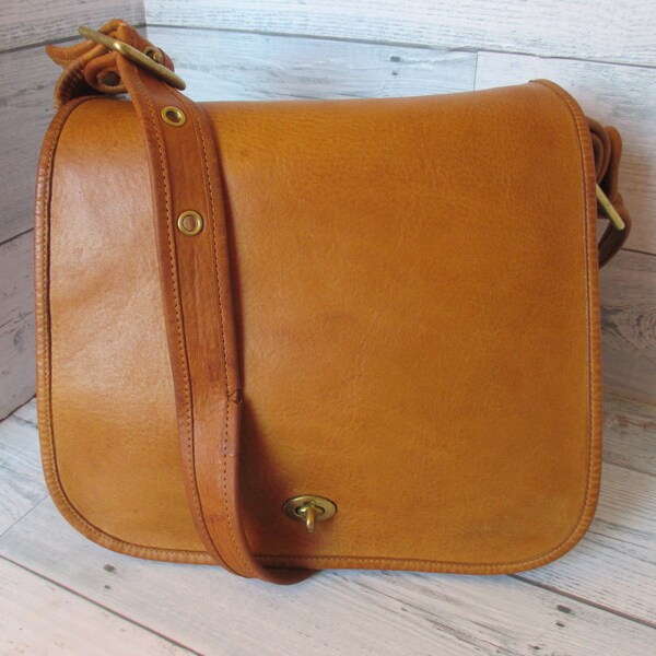 COACH NYC Vintage Saddle Leather Stewardess Shoulder Bag - Glue-In Registration No.  -  Circa 1970  - Refurbished - EVC