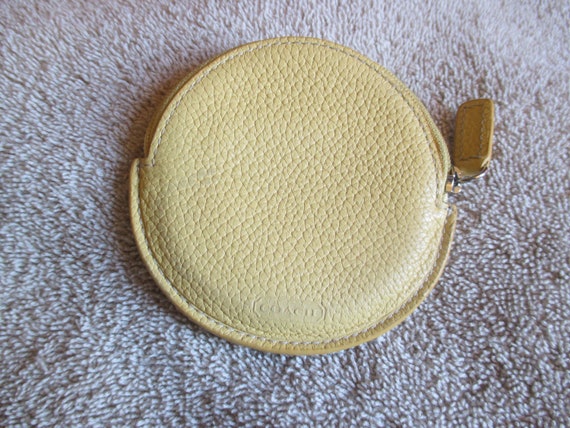 Vintage Coach Round Yellow Leather Zip Coin Purse Pre owned Excellent Condition Etsy Canada