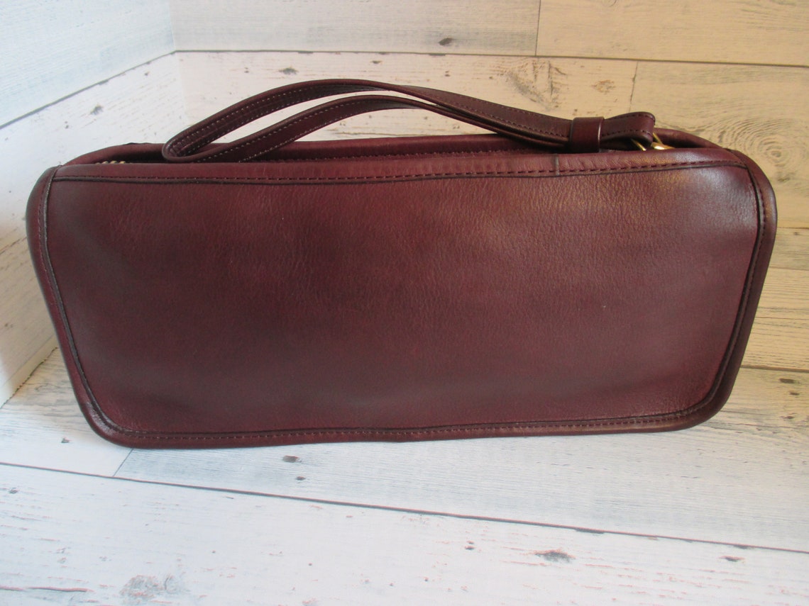 Vintage COACH Burgundy Leather Medium Clutch Bag/Wristlet - Etsy.de
