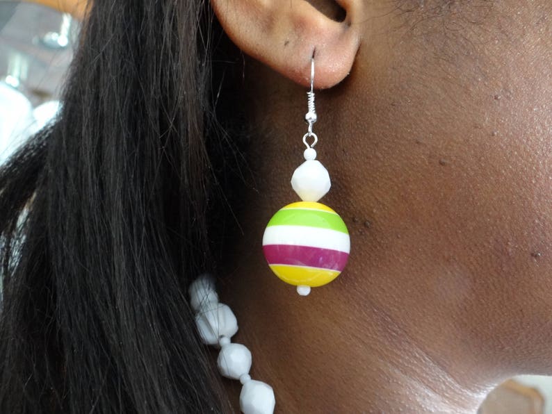 Retro white plastic up-cycled beaded necklace with chunky striped focal beads with matching earrings