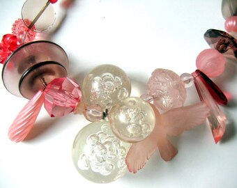 NECKLACE from Le Grain de Sable PARIS Vintage 1980/'s Plastique French Choker C/'est Fantastique! 17.5 PinkMauve unusual PLASTIC Beads
